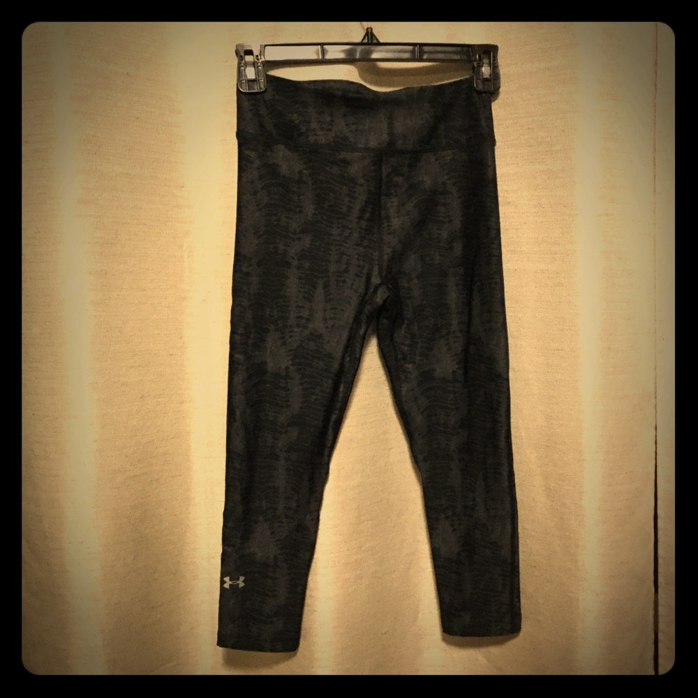 UA Compression Capris